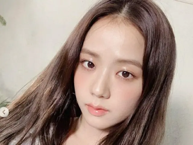 ジス（BLACKPINK）、SNSで近況公開、夢幻的な雰囲気に愛らしさを兼ね備える（提供:OSEN）