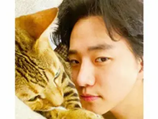 【トピック】「2PM」ジュノ、ドキッとする姿でファンにあいさつ