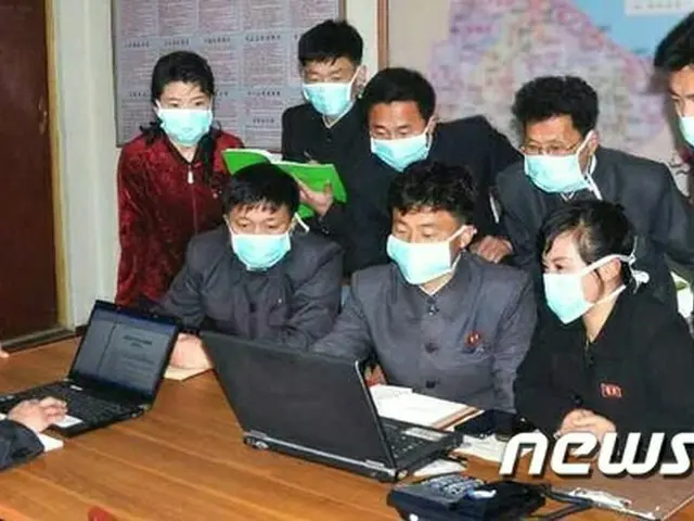 13日、北朝鮮の労働党機関紙による“新型コロナウイルス感染症を徹底的に防ごう”という記事の関連写真（提供:news1）