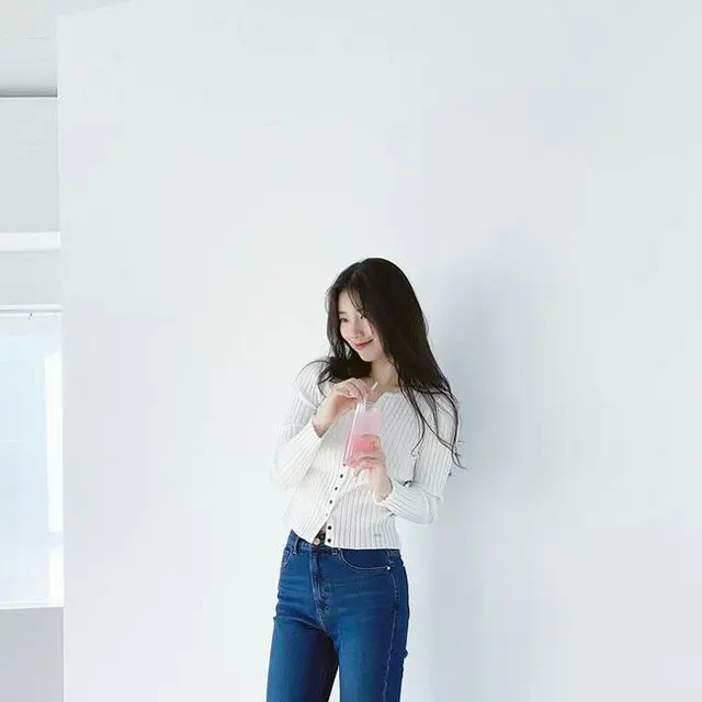 スジ（元Miss A）、“画面の明るさを0にしても眩しい美貌”（提供:OSEN）