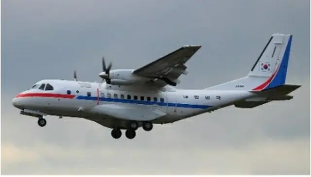 大統領専用機の空軍3号機（中央対策本部提供）＝（聯合ニュース）≪転載・転用禁止≫