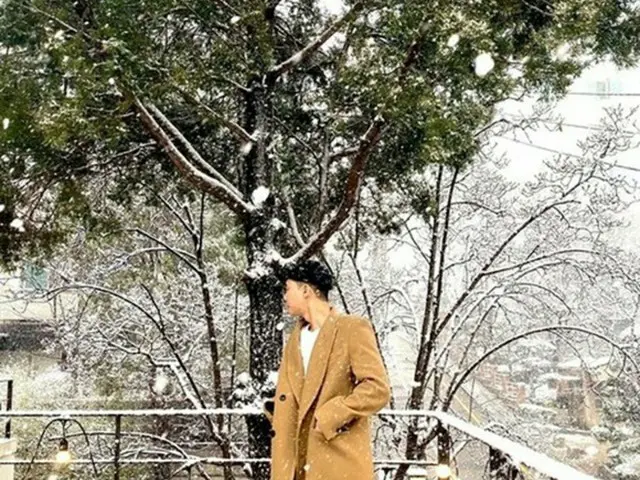 韓国俳優パク・ソジュンが、グラビアのような日常写真を公開して話題になっている。（写真提供:OSEN）