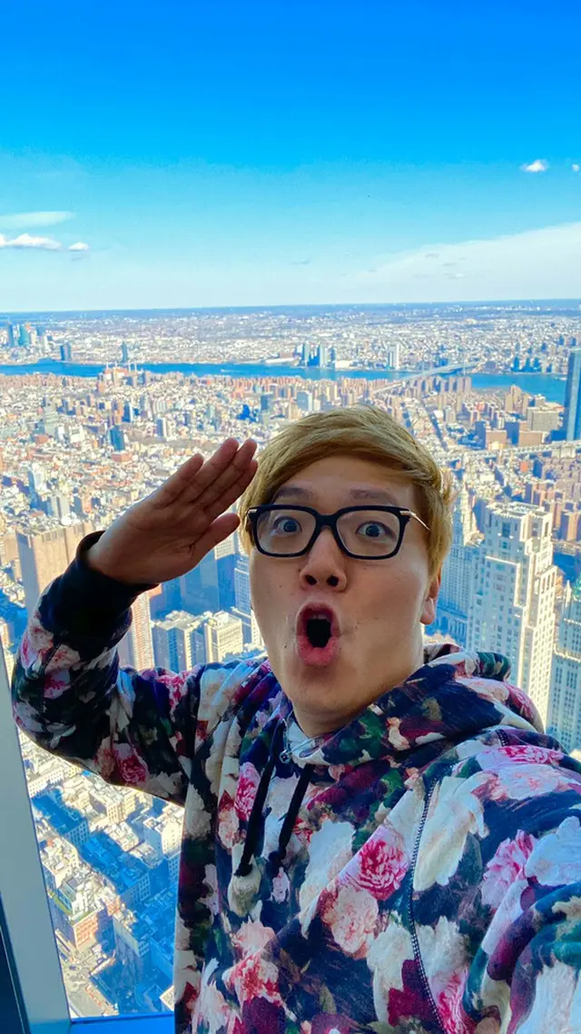 ヒカキン、米空港で「BTS」メンバーに勘違いされる!?　「僕の1000倍カッコいいので申し訳ない」（画像:ヒカキンのSNSより）
