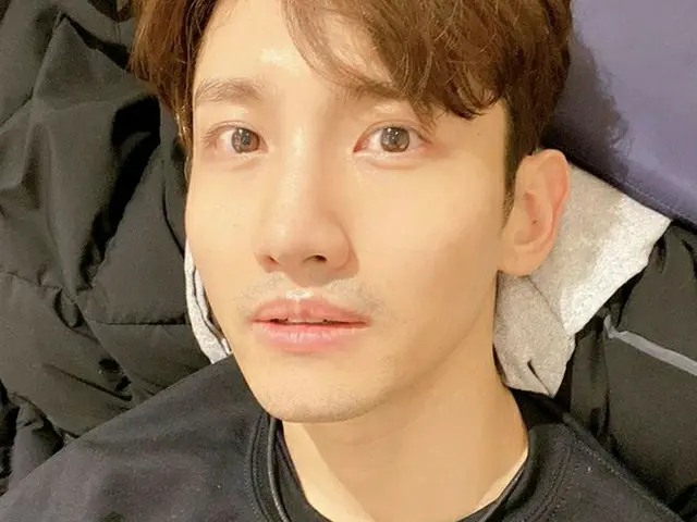 チャンミン（東方神起）、セクシーなひげ跡…「風邪に気を付けて」（提供:OSEN）