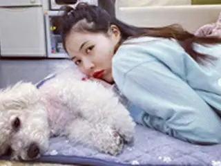 ヒョナ、愛犬と過ごす愛しい日常を公開