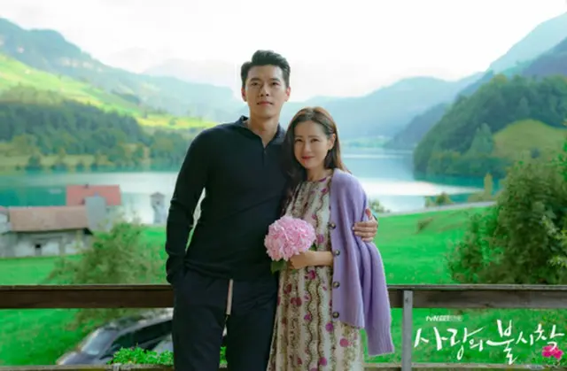 俳優ヒョンビンと女優ソン・イェジンが主演のtvNドラマ「愛の不時着」が心余韻が残っていた一部の視聴者がエピローグを見て終了後のストーリーまで予想し、話題になっている。（画像提供:OSEN）