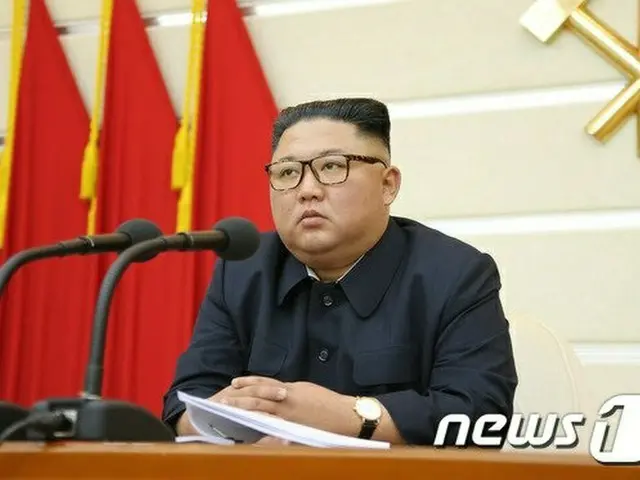 金正恩北朝鮮国務委員長がマスクをしないのは防疫への自信と“正面突破”の意志か（提供:news1）