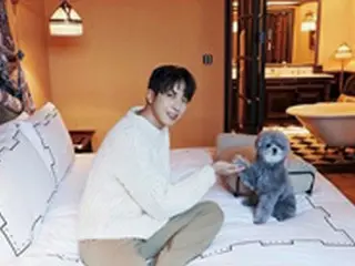 【トピック】「CNBLUE」ジョン・ヨンファ、ベッドの上での“カワイ子ちゃん”との写真が話題