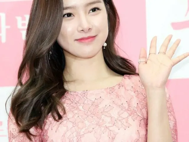 韓国女優キム・ソウンが俳優で親友カン・ハヌルとの熱愛の可能性がないと述べた。（提供:news1）