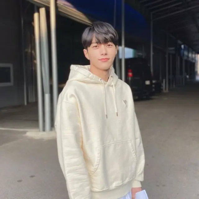 韓国歌手兼俳優のエル（INFINITE）が、近況を公開して話題になっている。（画像提供:OSEN）