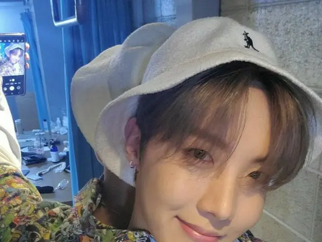 韓国ボーイズグループ「防弾少年団」メンバーのJ-HOPEが、あふれるほどの愛情をファンに示した。（画像提供:OSEN）