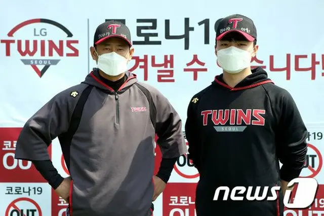 ＜韓国プロ野球＞LGツインズ、新型コロナ克服キャンペーン＝応援メッセージ入り帽子着用（提供:news1）