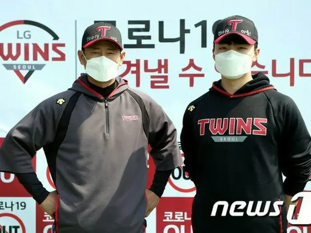 ＜韓国プロ野球＞LGツインズ、新型コロナ克服キャンペーン＝応援メッセージ入り帽子着用（提供:news1）