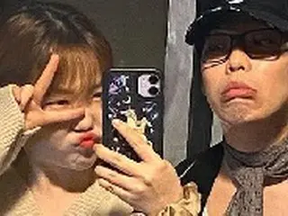 「AKMU（楽童ミュージシャン）」きょう（7日）デビュー6周年…コミカルな2ショットで感謝