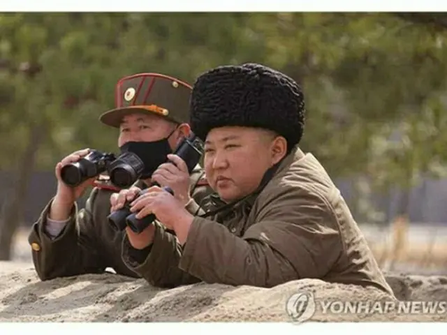 先月、朝鮮人民軍の火力打撃訓練を指導した金委員長（労働新聞ホームページから）＝（聯合ニュース）≪転載・転用禁止≫