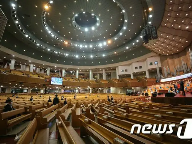 12日“復活祭”を迎えるにあたり、韓国のプロテスタント教会の半分ほどが現場で礼拝を行なうと予想されている（提供:news1）