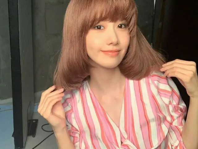 ユナ（少女時代）、ウィッグで可愛らしいおかっぱ姿に変身（提供:OSEN）
