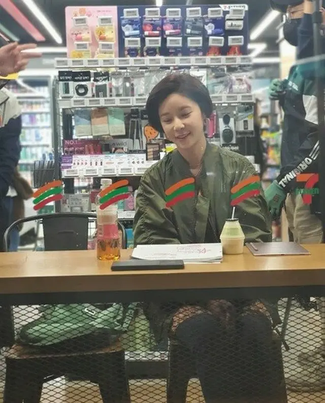 韓国女優ファン・ジョンウムが、ショートカットヘアーの写真を公開して話題になっている。（画像提供:OSEN）
