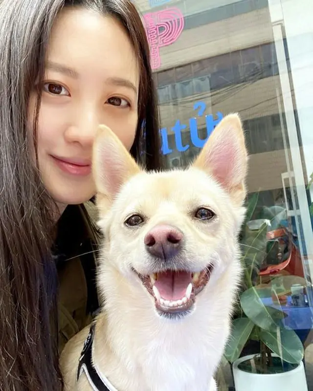 女優スヒョン、妊娠発表後初の近況公開…夫と週末デート楽しむ（提供:OSEN）