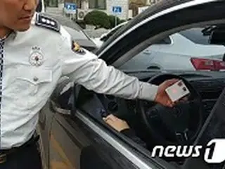 「新型コロナ先進国」韓国警察の飲酒取締にも変化＝30センチ飲酒検知