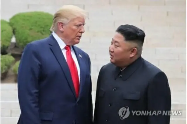 トランプ氏（左）と金正恩氏（資料写真）＝（聯合ニュース）