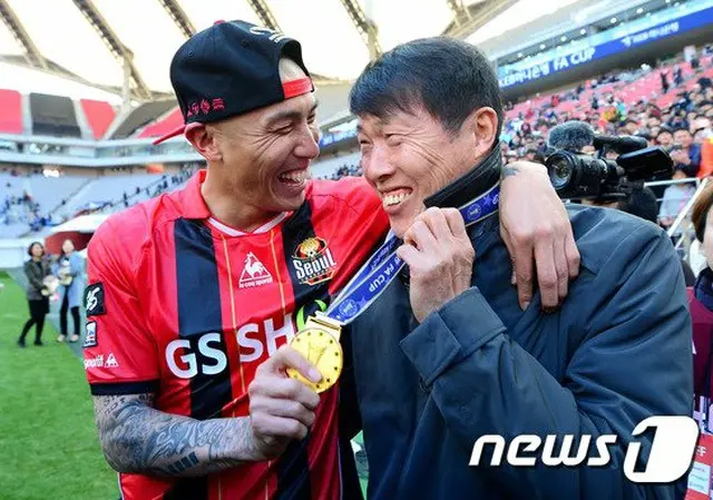 韓国代表元監督チャ・ボムグン氏の長男ドゥリ、父親の存在が高い壁に 「時々憎んでいた」（画像:news1）