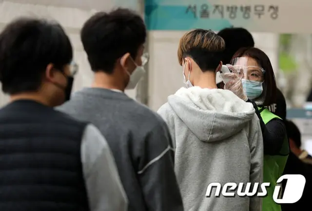 韓国兵務庁、新型コロナ感染拡大で中断していた「兵役判定検査」を再開（画像:news1）