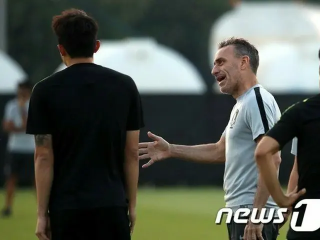＜サッカー＞韓国入りした韓国代表監督、新型コロナの検査「陰性」＝2週間の自宅隔離へ（提供:news1）