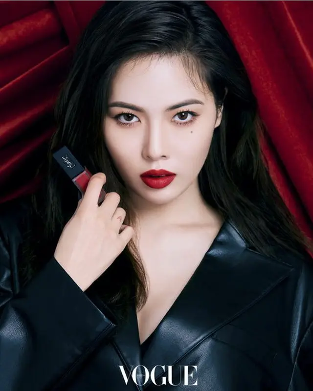 ヒョナ、”真っ赤なリップスティック”でセクシーかつ魅惑的な画報公開（画像:OSEN）