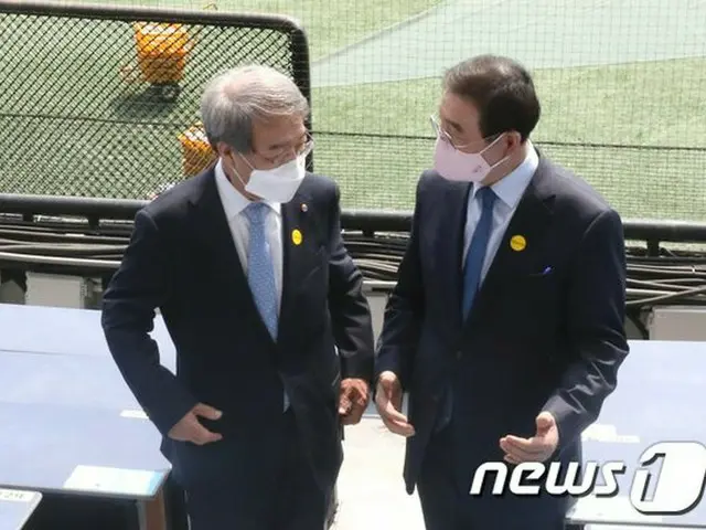 野球場訪問したソウル市長「段階的入場を提案…賃貸料支援」＝韓国（提供:news1）
