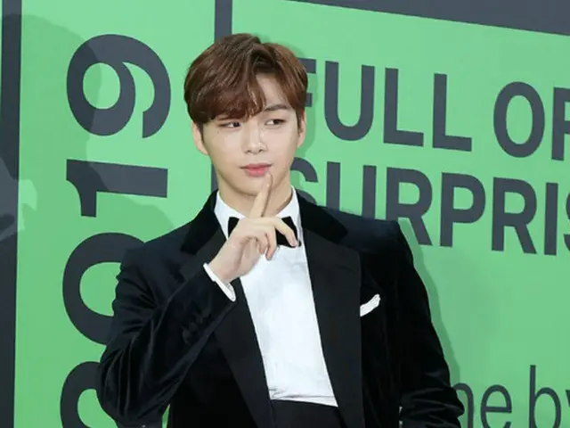 カン・ダニエル、「ダンスの線が美しいアイドル」1位に…2位はJIMIN（BTS）（提供:OSEN）