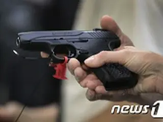 「マスク着用」を求めた店舗の警備員が銃で撃たれて死亡＝米国
