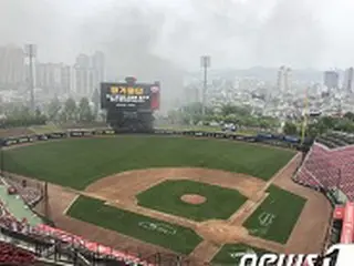 紆余曲折を経て開幕…雨天による開始遅延・近隣の火災で一時中断など＝韓国プロ野球