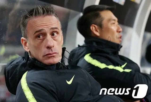 サッカー韓国代表監督ベント氏、7日に自宅隔離解除＝8日のKリーグ開幕戦を視察へ（画像:news1）