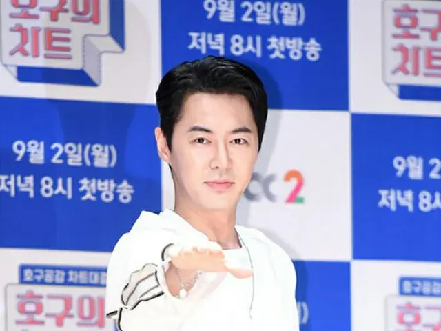 【公式全文】チョンジン（SHINHWA）、直筆の手紙でファンに結婚を発表…「前向きで明るい新婦に確信が生まれた」（提供:OSEN）