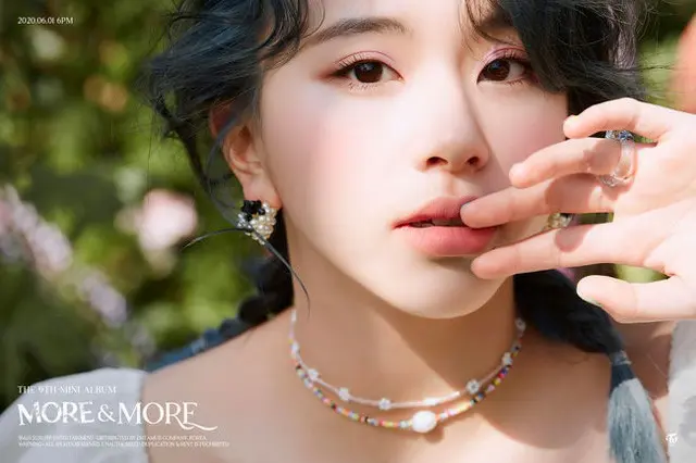 「TWICE」チェヨン、「MORE ＆ MORE」ビジュアル公開（提供:OSEN）