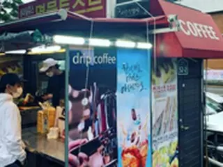 パク・ユチョン（元JYJ）、SNSから近況報告…実弟と屋台のトースト店に姿を現す