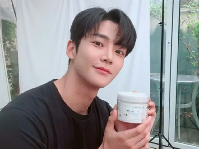 「SF9」ロウン、がっちりした腕の筋肉からシャープな顎のラインに“胸キュン”（提供:OSEN）