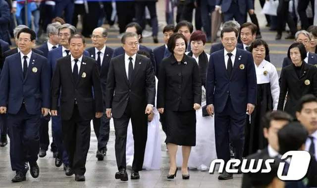 文大統領、「光州民主化運動」記念式に出席＝就任後3度目（画像:news1）