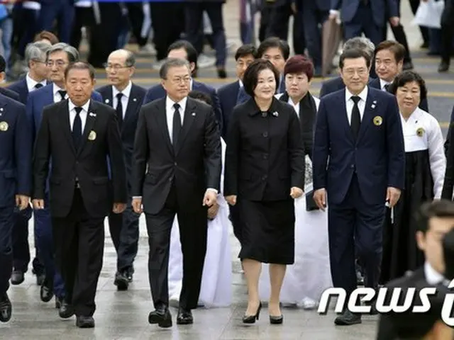 文大統領、「光州民主化運動」記念式に出席＝就任後3度目（画像:news1）