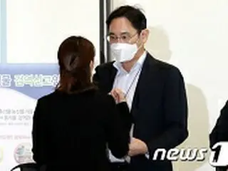 「崖っぷちに立ったサムスン電子」…コロナの危険にも中国半導体基地訪問のサムスン副会長