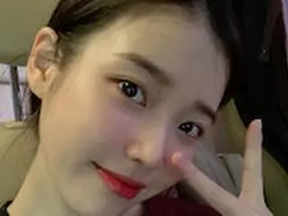 歌手IU(アイユー)、ファン心を狙撃する美貌に茶目っ気まで