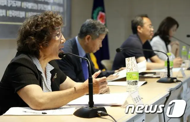 昨年開かれた討論会で発言している、韓国の“太平洋戦争犠牲者遺族会”会長（提供:news1）