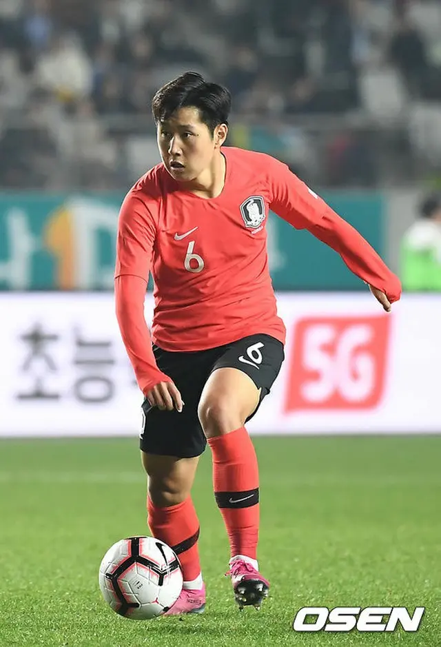 ＜サッカー＞イ・ガンインは13日レバンテ戦－キム・ソンヨンは14日バルサ戦への出場準備（提供:OSEN）