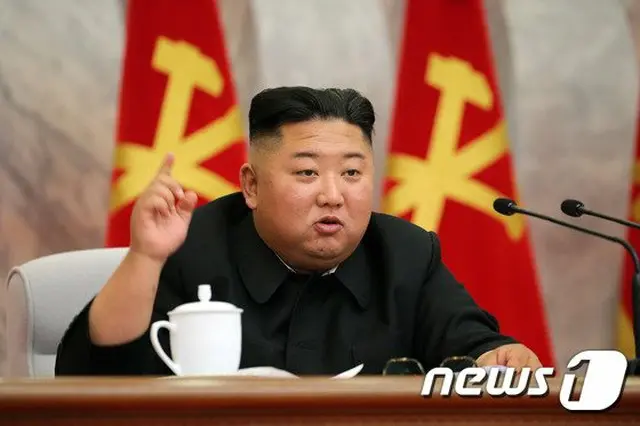 金正恩氏、キューバのカストロ氏に誕生日祝電「関係発展を確信」（提供:news1）