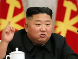 金正恩氏、キューバのカストロ氏に誕生日祝電「関係発展を確信」