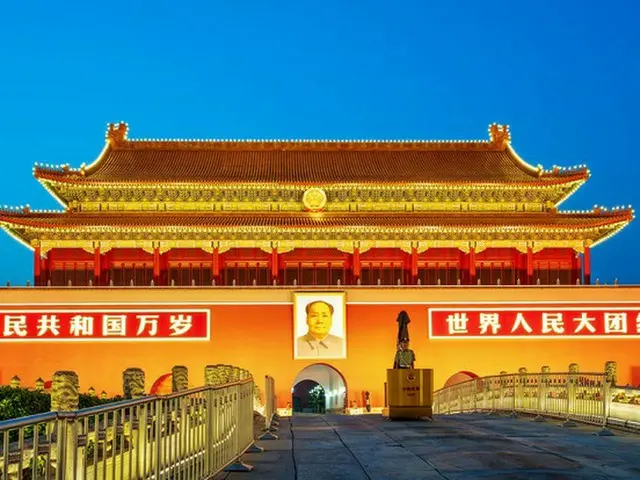 去る1日、中国北京の天安門広場で建国70周年を迎え、習近平主席の演説の映像が映し出されている（画像提供:wowkorea.jp）