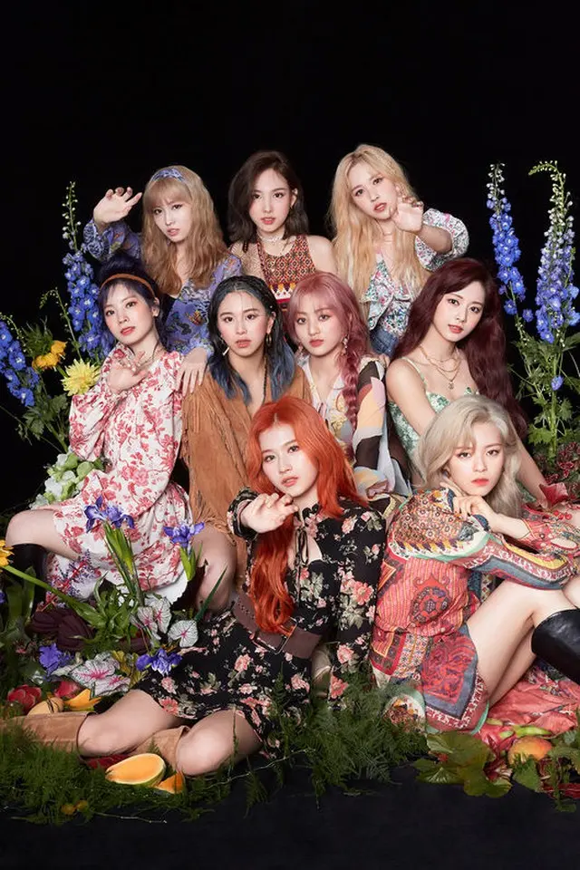 「TWICE」が今日（4日）Mnet「M COUNTDOWN」で新曲「MORE＆MORE」カムバック舞台を持つ。（提供:OSEN）