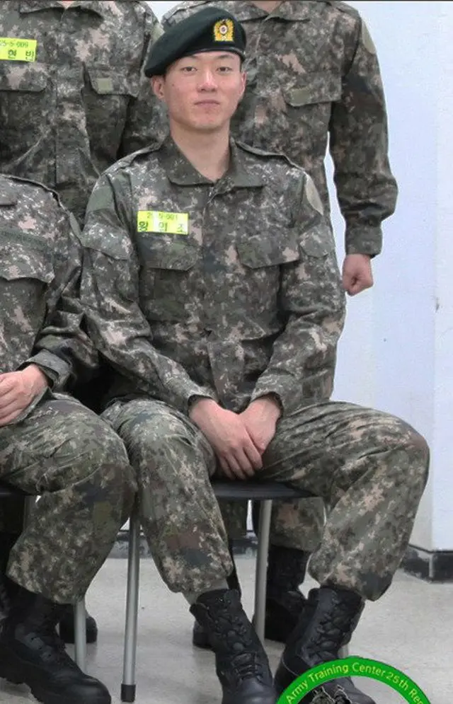 韓国代表ファン・ウィジョ、基礎軍事訓練終え4日退所（画像:news1）