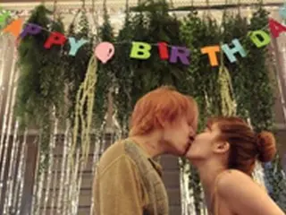 ヒョナ、本日（6/6）誕生日を迎えSNSに恋人DAWNとロマンティックなキス＆ハグ写真を公開
